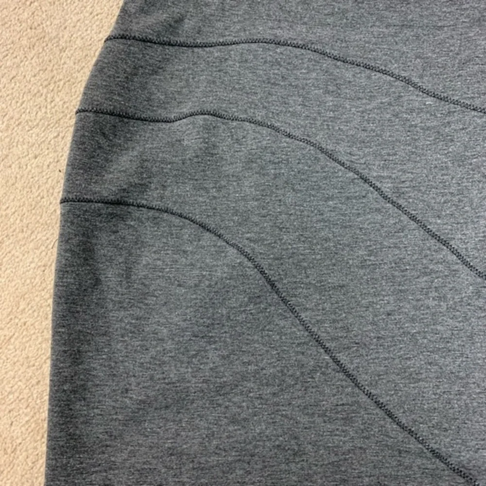 SimplyVera Vera Wang Gray Stretch Skirt Size Large - Picture 2 of 5